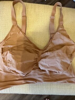 SKIMS Caramel Ruched Stretch Bralette